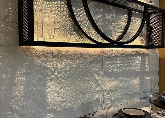 Stylish 1br Inside Bgc At Uptown Parksuites - 24k * Manila