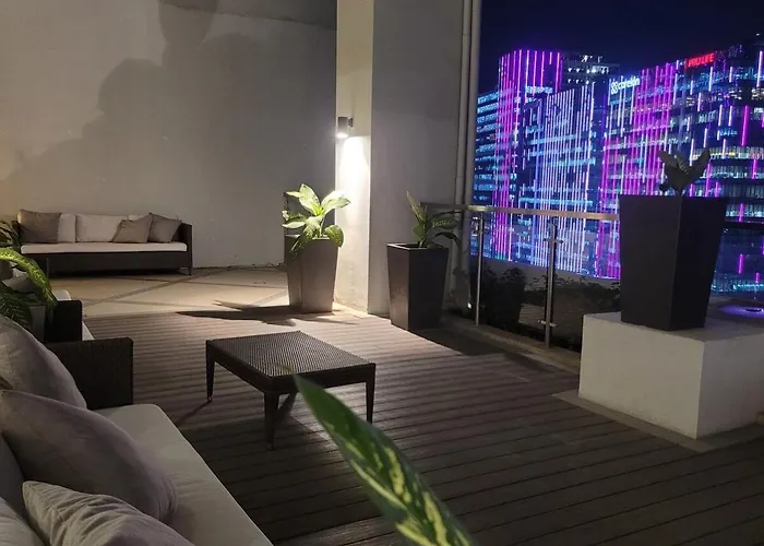 Stylish 1br Inside Bgc At Uptown Parksuites - 24k Apartamento