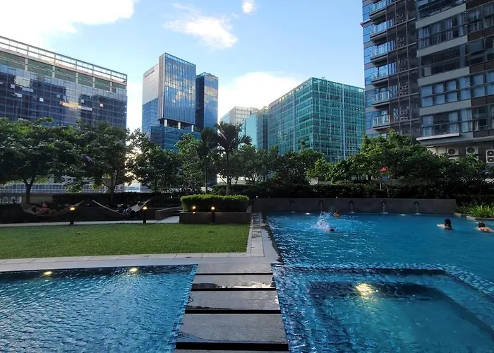 Stylish 1br Inside Bgc At Uptown Parksuites - 24k