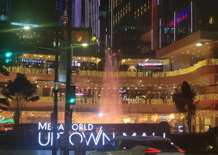 Stylish 1br Inside Bgc At Uptown Parksuites - 24k