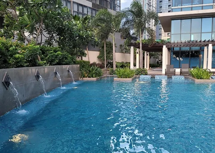Stylish 1br Inside Bgc At Uptown Parksuites - 24k